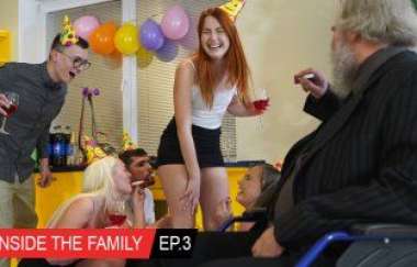 Charli Red - All Inside The Family Ep.3 Crazy Birthday Party!