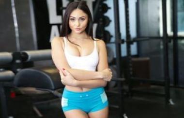 Ariana Marie - A Workout For Her Pussy