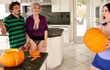 Dee Williams - Sneaky Pumpkin